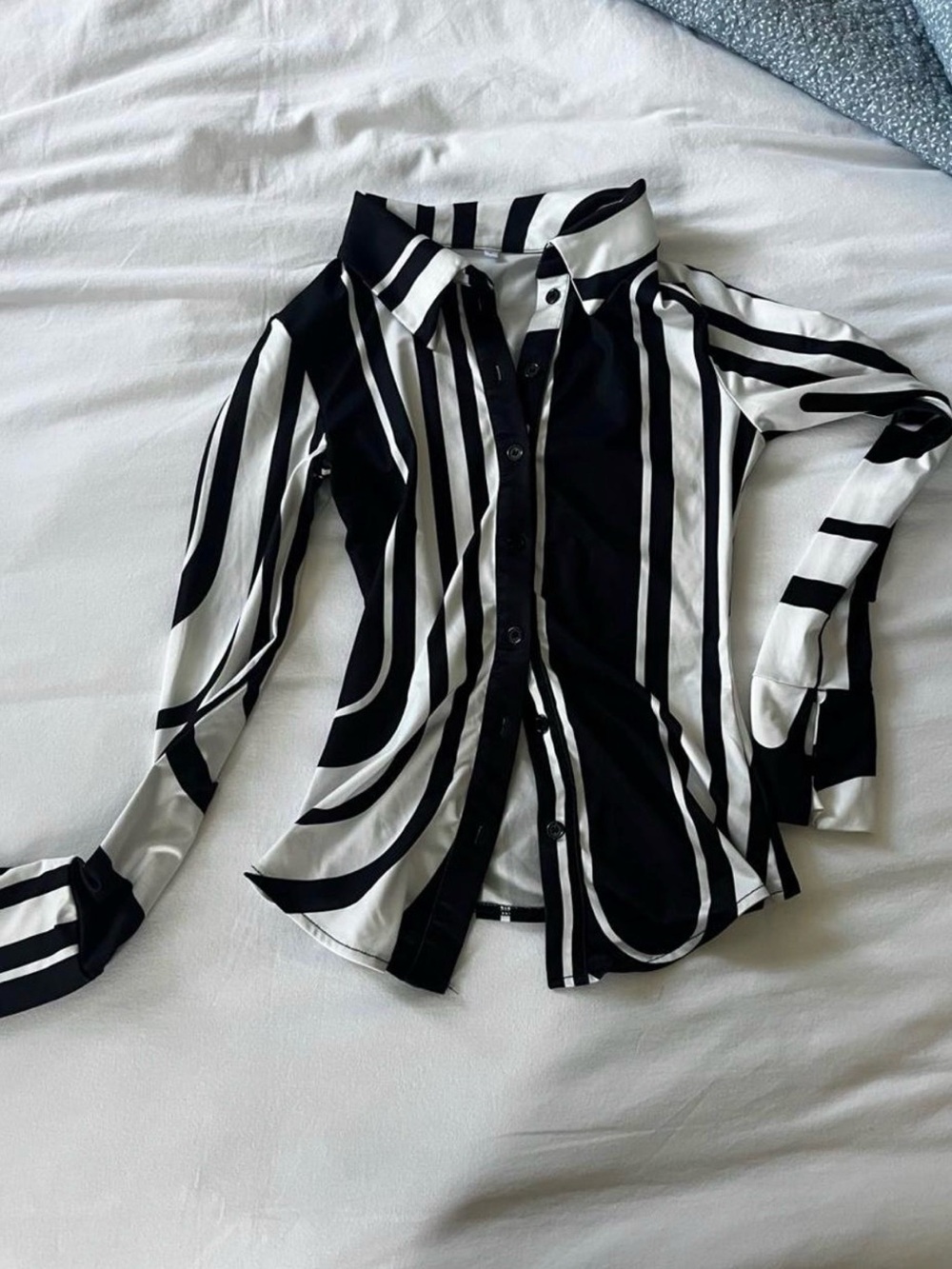 Black and white snatched collared blouse
